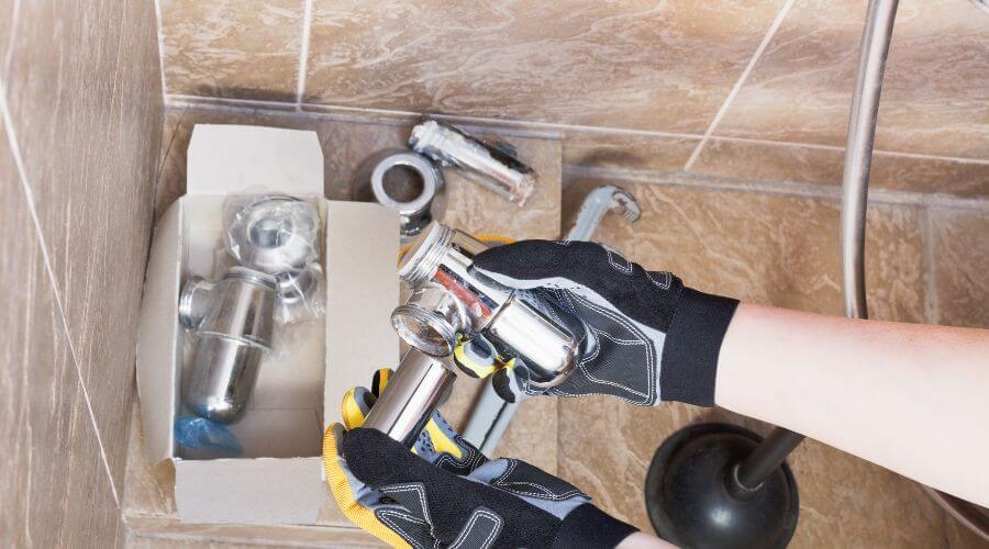 Professional gutter cleaning in Pacifica, CA